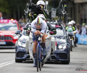 Filippo Ganna denkt roze trui aan Evenepoel te verliezen: "Dat is om druk bij anderen te leggen"