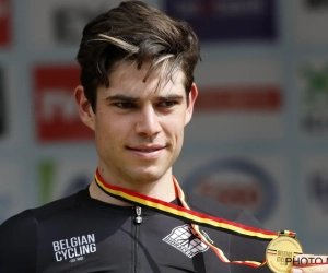 Van Aert verbaast zichzelf met titel en dat belooft: "Misschien beter in orde dan ik denk, ik ben Van Hooydonck dankbaar"