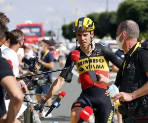 Wout van Aert en Kasper Asgreen praten het uit aan de finish na bruusk manoeuvre