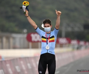 Veel lof van wereldkampioen voor van Aert: "Geen enkele renner gekend die dát kon" en "Ook nog eens enorme koersintelligentie"