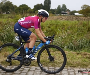 🎥  Annemiek van Vleuten kan al enkele meters wandelen na haar zware val in Parijs-Roubaix: "Een ziekenhuis in Roubaix gaf de raad om drie weken horizontaal in bed te blijven"