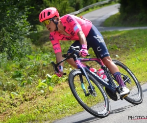 📷 21-jarige renner van EF Education-Nippo aangereden tijdens trainingstocht, fiets zowaar in twee gebroken