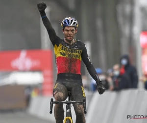 Van Aert besliste ook na gedroomde 4 op 4 nog niet over WK: "Geeft iets extra om Mathieu te kunnen kloppen"