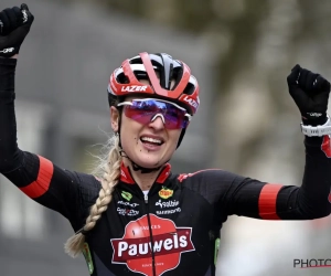 Denise Betsema rijdt van start tot finish aan de leiding en wint met meer dan een minuut voorsprong in Zonnebeke