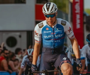 Onderonsje tussen Jakobsen, Groenewegen en Van der Poel in Gouden Pijl: sprinter van Quick-Step het snelst