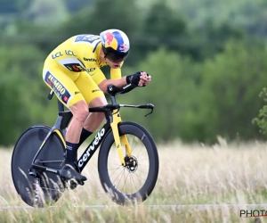 Wout van Aert houdt leiderstrui na tweede plaats in tijdrit van Dauphiné