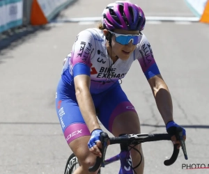 Kristen Faulkner ontgoocheld na haar diskwalificatie in de Strade Bianche: "Ze houden voet bij stuk"