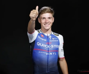 Remco Evenepoel voert weergaloze show op in Vuelta-tijdrit en pakt eerste ritzege in grote ronde