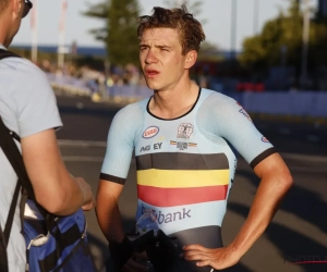 🎥 Remco Evenepoel schrok zich een hoedje wanneer hij hoorde wie het WK tijdrijden won