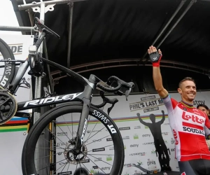 Philippe Gilbert juicht nog een laatste keer en hangt zijn fiets definitief aan de haak op 'zijn' Cauberg