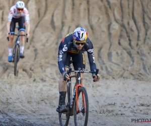 Bersterke Van Aert domineert ook in de Kuil van Zonhoven en rijdt opnieuw ver weg van Van der Poel