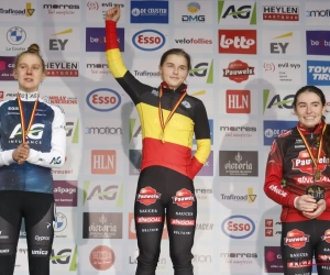 Fleur Moors steekt veel op van tips Betsema en dat resulteert al in Belgische titel: "Deze trui maakt eerdere pech goed"