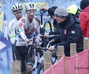 Niels Albert over incident Vanthourenhout-Sweeck op het BK: "Sweeck zei dat hij moedwillig werd gehinderd. Ik geloof het niet"