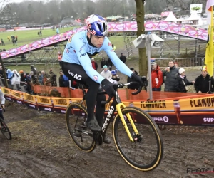 Wout van Aert zit ook nog na zijn derde plek op de fiets en verwijst naar zijn eerste grote liefde: "Veel schuine kanten"