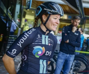 🎥 Charlotte Kool sprint naar de zege in de RideLondon Classique dankzij een "megajob" van ploeggenote