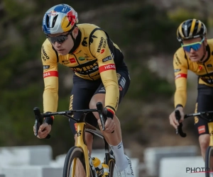 🎥 Van Aert en Pidcock brengen elkaar ten val in Tirreno-Adriatico, Van Aert houdt er een probleem aan over voor komende dagen