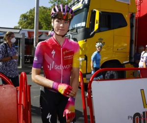 Demi Vollering grijpt nipt naast eindzege in La Vuelta en haalt nog eens uit naar Annemiek van Vleuten