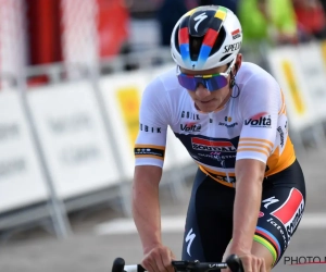 Moet Remco Evenepoel straks tegen zijn natuur koersen in de Giro? "Dat is de boodschap"