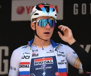 🎥 Derde keer, goede keer voor Remco Evenepoel! Wereldkampioen klopt Roglič in Catalonië 