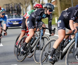 🎥 Supporter wil (zonder helm!) de held uithangen tijdens vrouwenkoers Brugge - De Panne en bekoopt dat zwaar