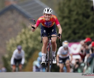 🎥 Niets te doen aan Demi Vollering in de Waalse Pijl, Nederlandse pakt al vierde klassieker dit seizoen