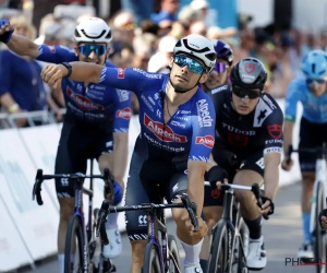 🎥 Jakub Mareczko (Alpecin-Deceunink) wint na hectische finale in ZLM Tour, Robbe Ghys knap derde