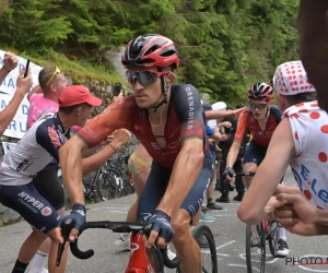 🎥 Michal Kwiatkowski triomfeert op de Grand Colombier en wint voor jonge Belg, Pogacar pakt opnieuw seconden op Vingegaard