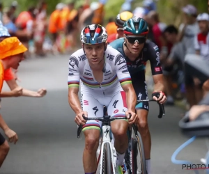 🎥 Deze keer niet met een solo: Remco Evenepoel sprint naar derde zege in de Clasica San Sebastian