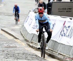 🎥 Ook Remco Evenepoel springt op de kar: unieke inkijk in voorbereiding op WK tijdrijden