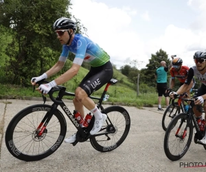 🎥 Tim Wellens wint de Renewi Tour na protest van het peloton, Annemiek van Vleuten wint in Scandinavië na secondenstrijd