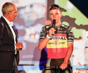 Remco Evenepoel legt de bal volledig in het kamp van Julian Alaphilippe