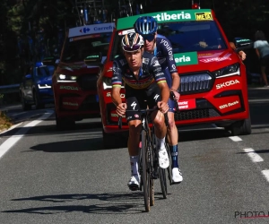 Kompaan geeft Evenepoel verfrissend gebaar maar moet zelf op kin kloppen wanneer duo verzorgers topteam passeert