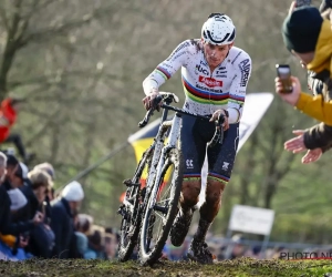 Aftellen naar zijn comeback in het veldrijden maar Mathieu van der Poel laat zich eerst nog op heel andere manier zien