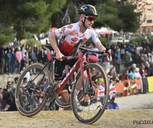 Eli Iserbyt onthult waarom hij zoveel van fiets wisselde op kurkdroog parcours 