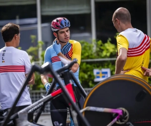 📷 Een risico? Wout van Aert test geheim wapen en verbaast op training voor olympische tijdrit