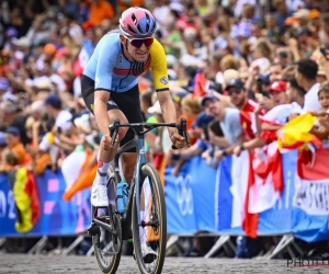 Benoot doet verhaal van renner die verkeerdelijk dacht medaille te winnen: "Hij wist niet dat Evenepoel voorop was"