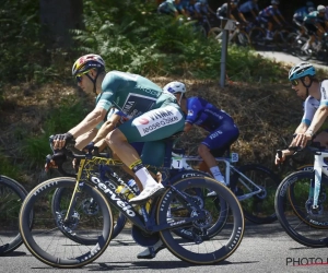 🎥 Wout van Aert geklopt aan de meet, maar hij gaat van de groene naar de rode leiderstrui