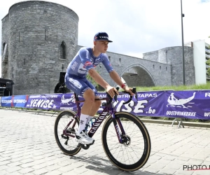 🎥 Wielrenner van Alpecin-Deceuninck gaat volledig viraal met dank aan 'goede vriend', Demi Vollering reageert meteen