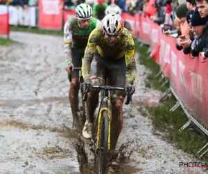 Ook een onverwacht thema in Dendermonde: Wout van Aert reageert meteen met een geweldig succesvolle ingreep