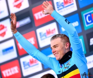 Thibau Nys maakt droom waar en heeft wat te zeggen over Wout van Aert en Mathieu van der Poel: "Veruit beste crosser ooit"