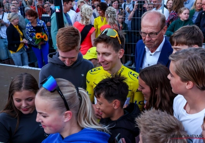 Straffe kost! 17-jarige Belgische wielrenner kraakt pas na enkele kilometers in wiel van 'TGV' Pogacar en UAE feliciteert hem