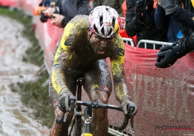 Grote Wout van Aert-show wekt dubbel gevoel op: "Had evengoed Roger De Vlaeminck of Mathieu van der Poel kunnen zijn"