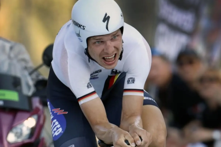 Tony Martin laat olympische medaille veilen om slachtoffers van oorlog in Oekraïne te helpen