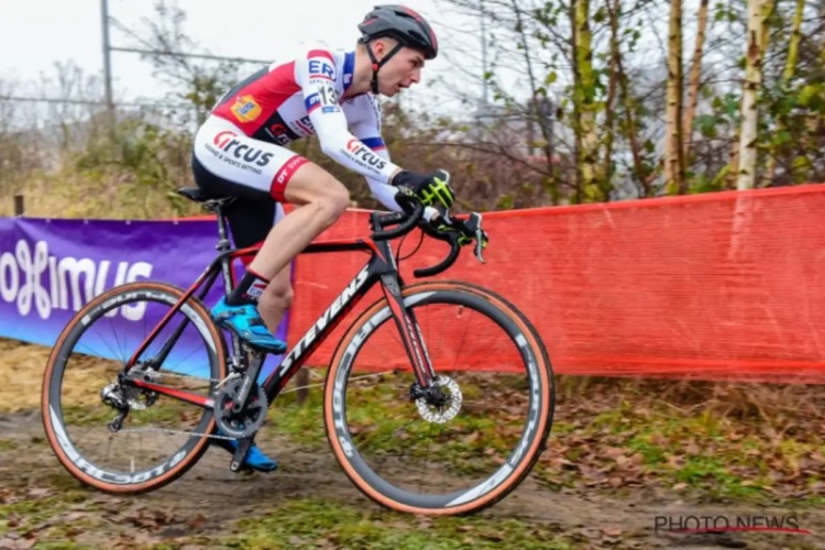 Boros volgt Simunek op als Tsjechisch kampioen veldrijden