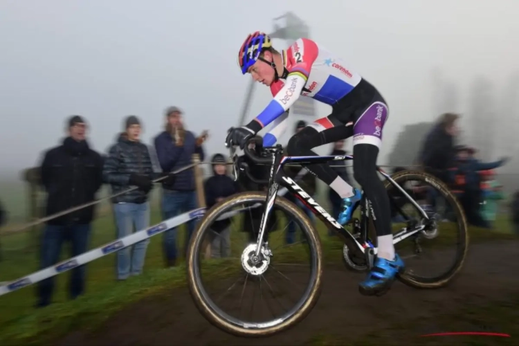 Van Der Poel ging er alweer snel vandoor: "Eigenlijk was dat niet de bedoeling"