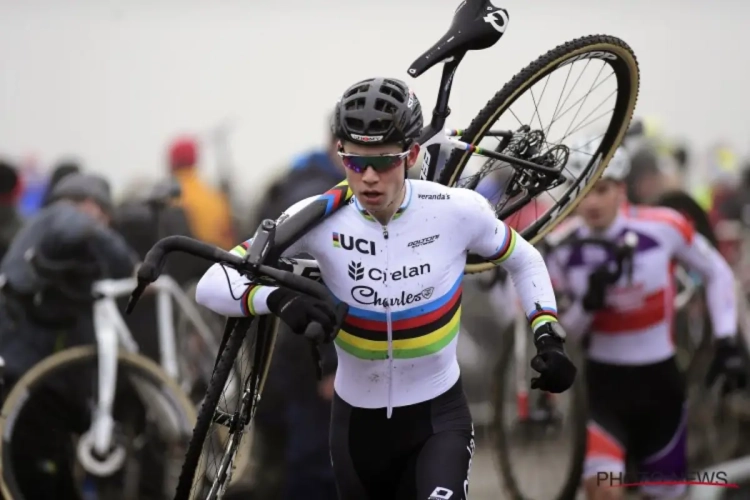 Geen Wout van Aert in Hoogerheide, wereldkampioen sukkelt met de knie