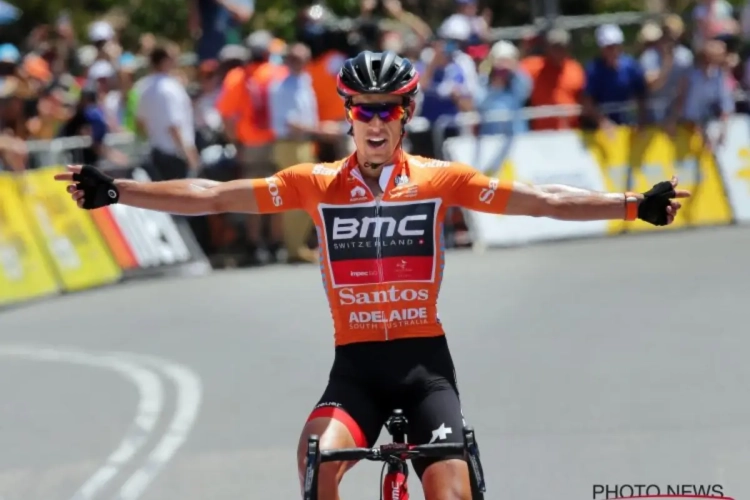 Déjà vu in Tour Down Under: Porte wint voor vierde jaar op rij op Willunga Hill en verstevigt leidersplaats