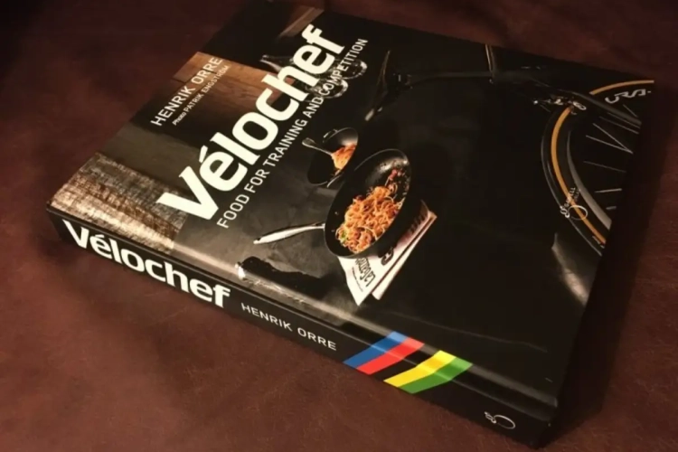 Win nu het machtige boek Vélochef