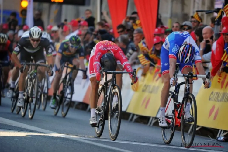 Arnaud Démare ziet zijn lead-out naar Israel Cycling Academy van Ben Hermans vertrekken