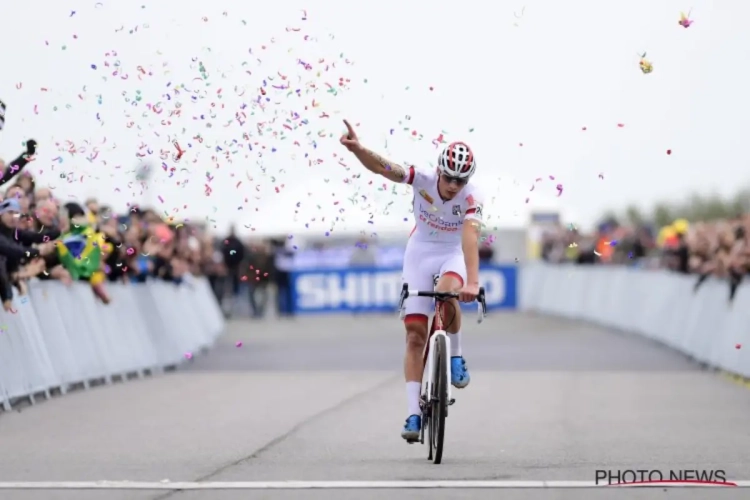 Was dit het geheim waarom Mathieu van der Poel zo sterk door het zand kliefde?